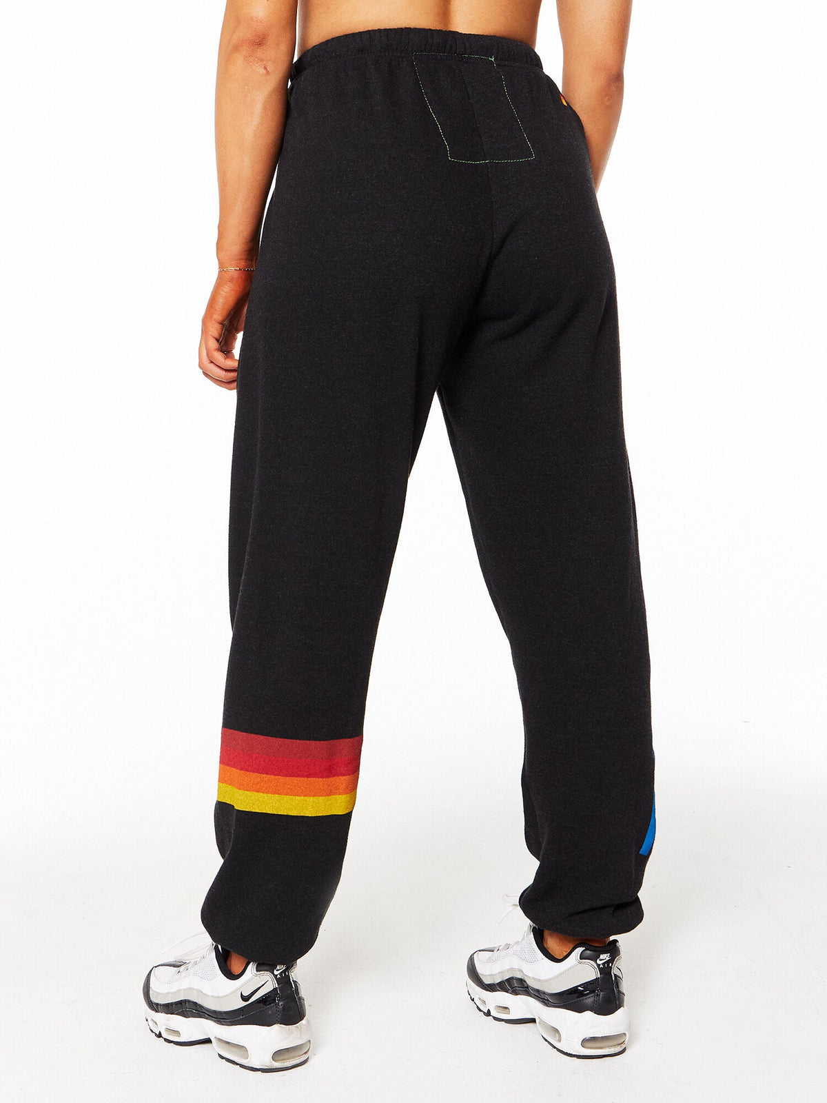 RELAXED BLACK SWEATPANT