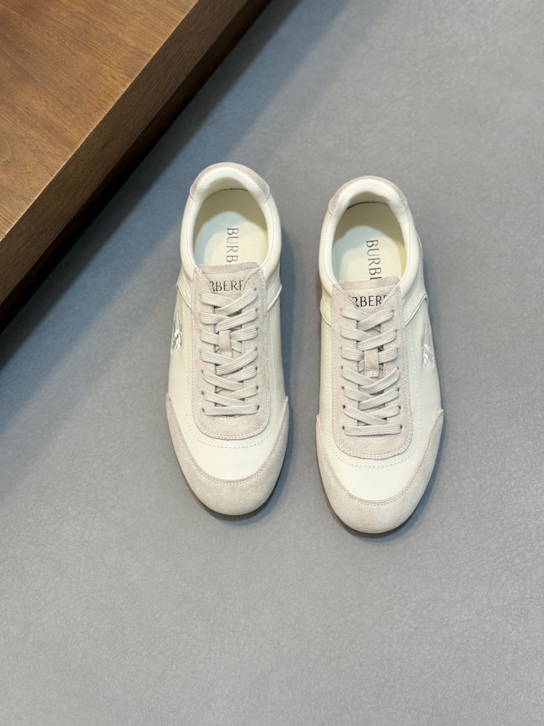 Burberry White Horse Graphic Low-Top Sneakers