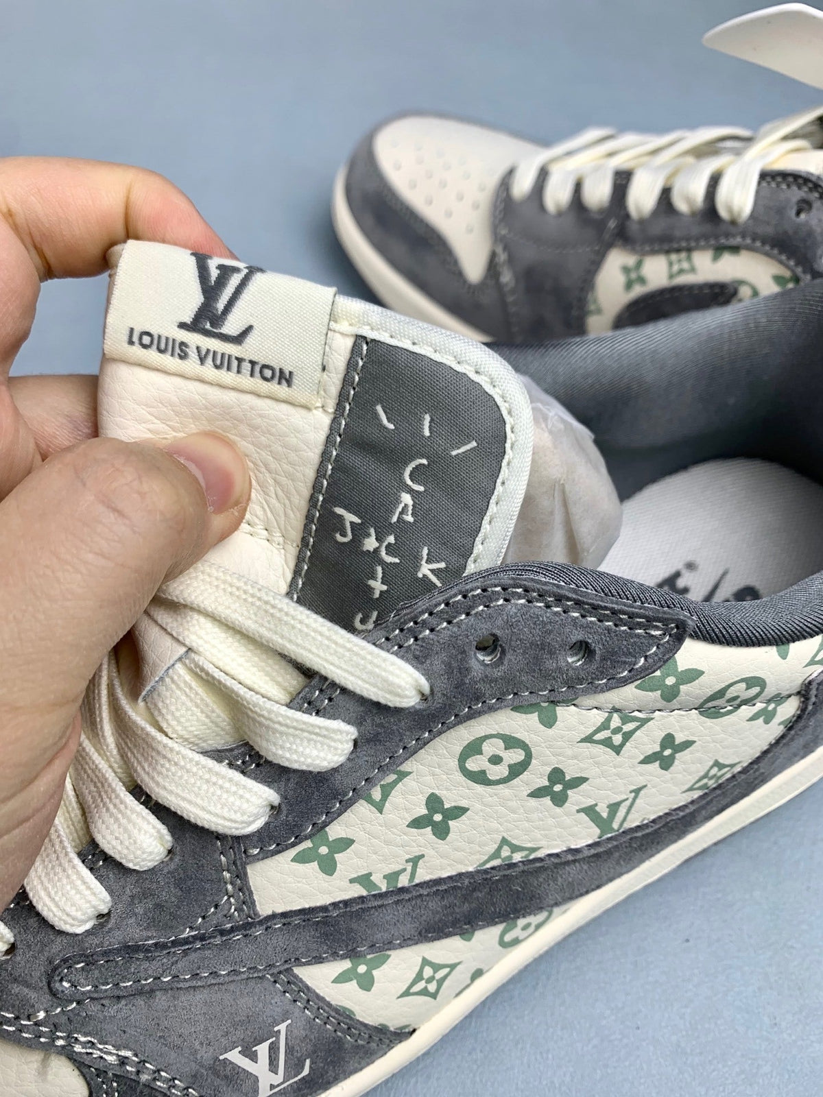 Air Jordan 1 Low LV Collaboration White/Grey Unisex Sneakers SJ2068-261